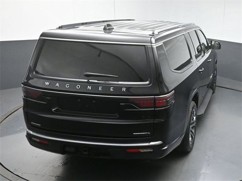 Used 2023 Jeep Wagoneer L Series II image 48