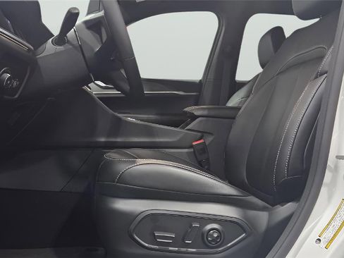 New 2026 Jeep Grand Cherokee Limited image 13