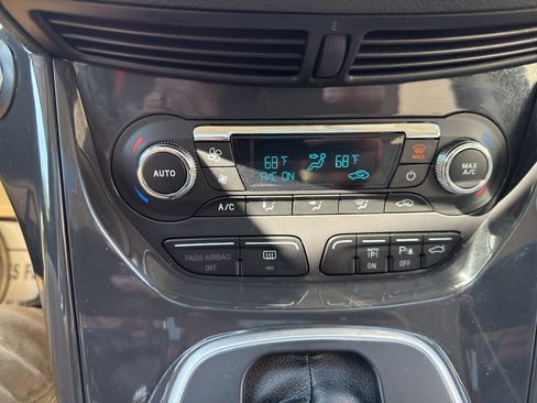 Used 2014 Ford Escape Titanium w/ Equipment Group 401A AWD/4WD image 30