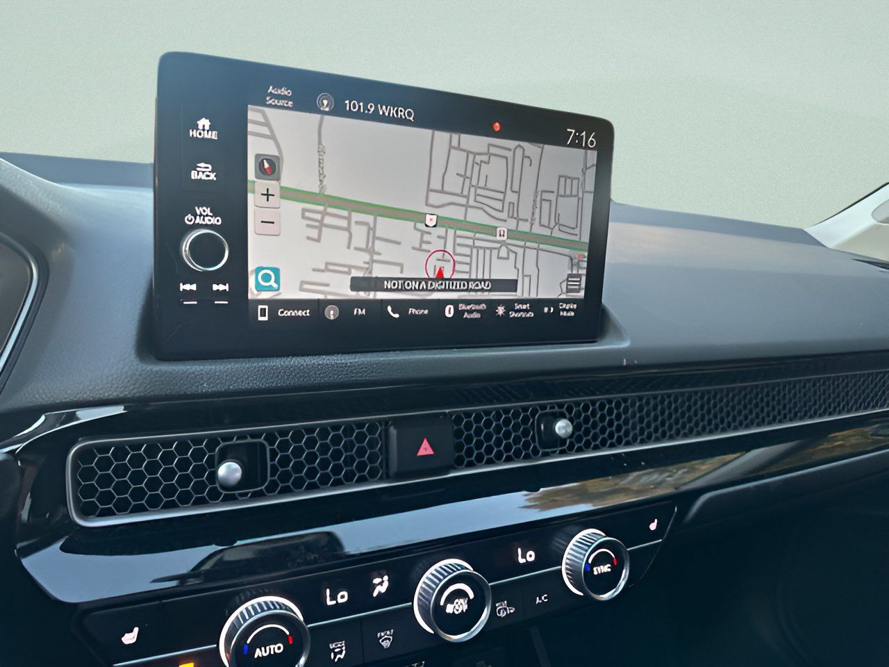 Used 2024 Honda Civic Touring image 19