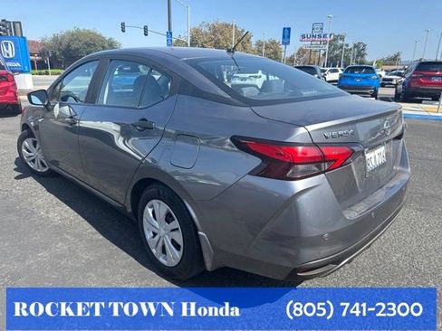 Used 2020 Nissan Versa S FWD image 2