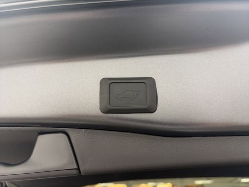 New 2025 Toyota RAV4 XLE image 30