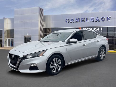Used 2022 Nissan Altima 2.5 S FWD image 2