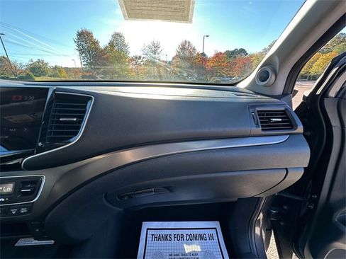 Used 2022 Honda Pilot Special Edition image 16