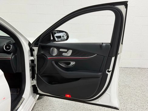 Used 2019 Mercedes-Benz E 300 4MATIC w/ Premium 1 Package image 53