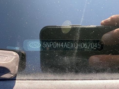Used 2012 Hyundai Elantra GLS FWD image 14