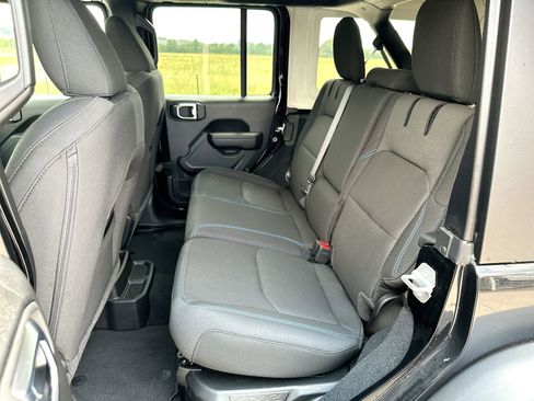 New 2023 Jeep Wrangler Rubicon w/ Cold Weather Group image 22