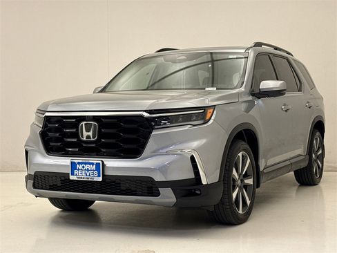 Used 2023 Honda Pilot Elite image 2