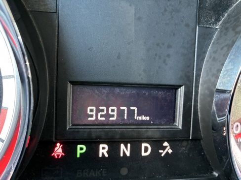 Used 2014 Dodge Grand Caravan SXT image 8