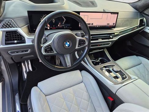 Used 2024 BMW X7 xDrive40i w/ M Sport Package AWD/4WD image 10