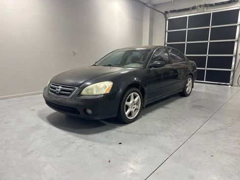 Used 2003 Nissan Altima 3.5 SE FWD image 2