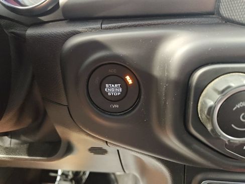 Used 2021 Jeep Gladiator Sport AWD/4WD image 21