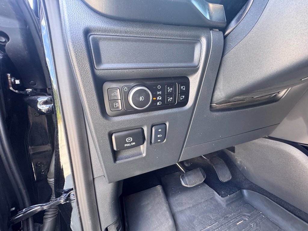 Used 2025 Ford F150 Platinum w/ Equipment Group 702A High AWD/4WD image 21
