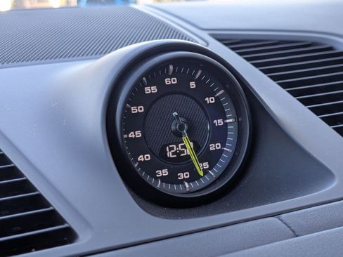 Used 2022 Porsche Cayenne Turbo S image 20