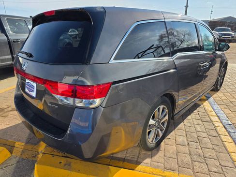 Used 2016 Honda Odyssey Touring Elite image 5