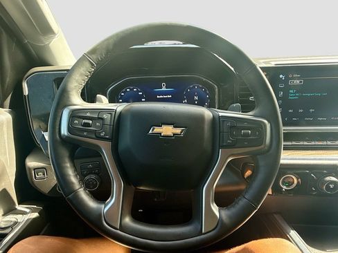 Used 2024 Chevrolet Silverado 1500 RST w/ Z71 Off-Road Package AWD/4WD image 12