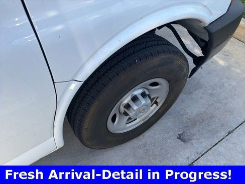 Used 2023 Chevrolet Express 2500 w/ Driver Convenience Package image 10