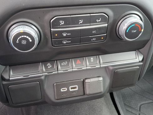 Used 2021 Chevrolet Silverado 1500 Custom Trail Boss w/ Safety Confidence Package image 16