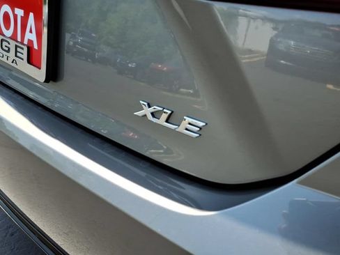 Used 2025 Toyota Camry XLE AWD/4WD image 12