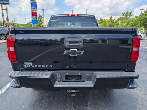 Used 2018 Chevrolet Silverado 1500 Custom w/ Custom Value Package AWD/4WD image 4