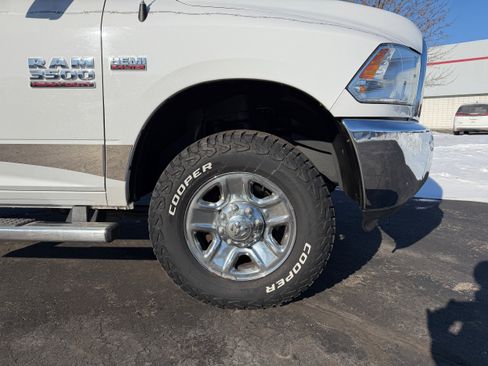 Used 2017 RAM 3500 Tradesman w/ Chrome Appearance Group image 24