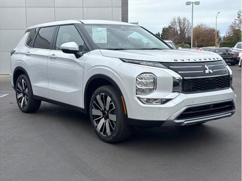 New 2026 Mitsubishi Outlander SE FWD image 3