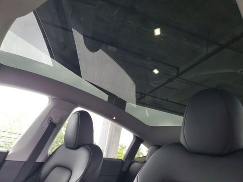 Used 2023 Tesla Model Y Long Range image 20