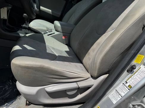 Used 2011 Toyota RAV4 4WD w/ Base L4 Extra Value Pkg image 5