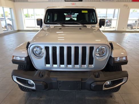 Used 2023 Jeep Wrangler Unlimited Sahara w/ Cold Weather Group AWD/4WD image 3