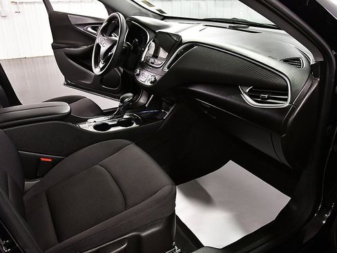 Used 2023 Chevrolet Malibu LT image 27