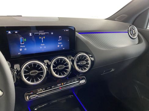 Certified 2025 Mercedes-Benz GLA 250 4MATIC image 23