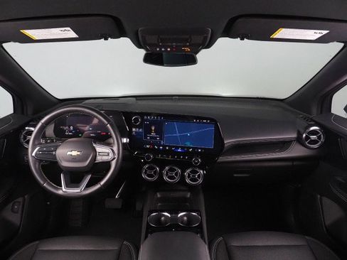 Used 2024 Chevrolet Blazer EV LT image 3