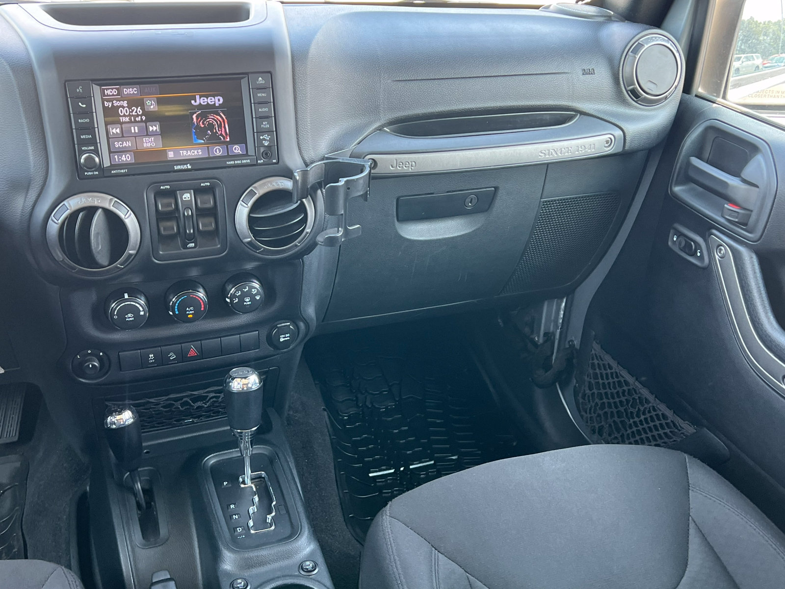 Used 2018 Jeep Wrangler Unlimited Sport AWD/4WD image 26