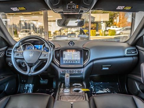Used 2019 Maserati Ghibli S image 3