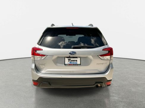 Used 2020 Subaru Forester Premium AWD/4WD image 7