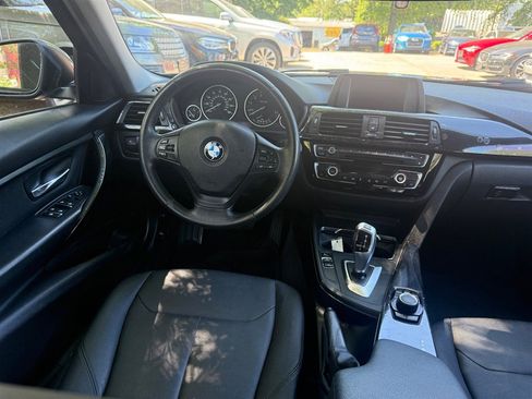 Used 2018 BMW 320i Sedan RWD image 15