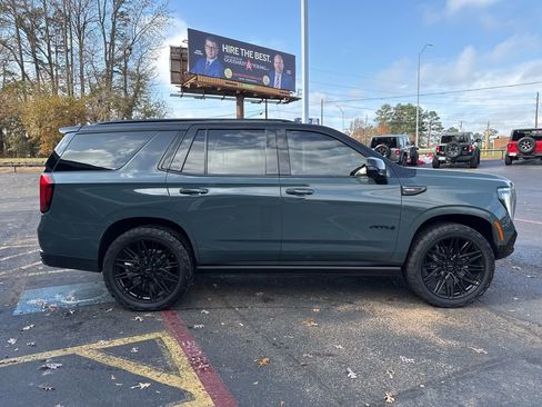 Used 2025 GMC Yukon AT4 Ultimate image 3