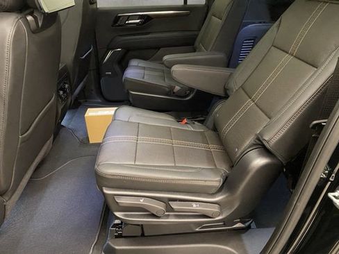 New 2026 Chevrolet Suburban High Country AWD/4WD image 25