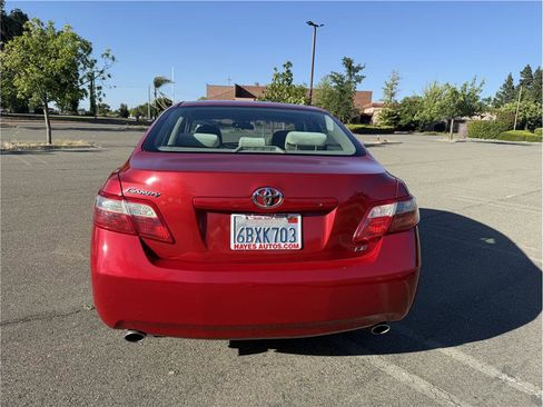Used 2007 Toyota Camry LE FWD image 4