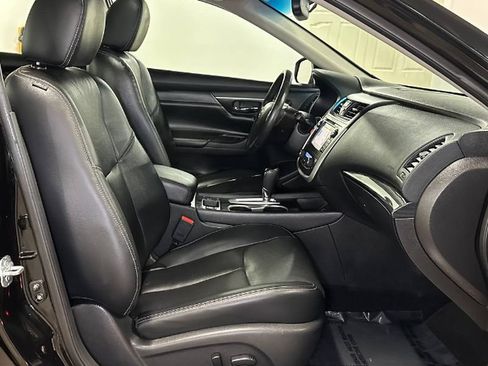 Used 2016 Nissan Altima 2.5 SL w/ 2.5 Technology Package FWD image 21