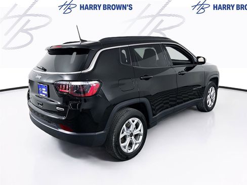 Used 2025 Jeep Compass Latitude AWD/4WD image 28
