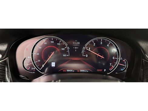 Used 2019 BMW 740i w/ Executive Package image 26