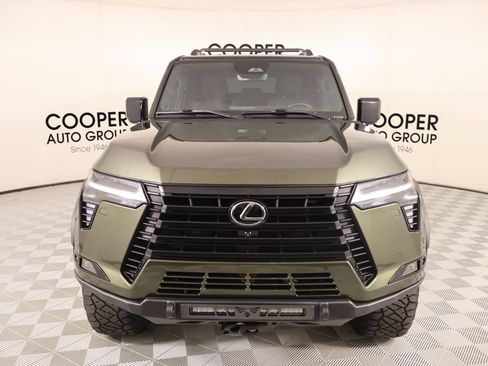 Used 2025 Lexus GX 550 w/ Accessory Package (CT) AWD/4WD image 10