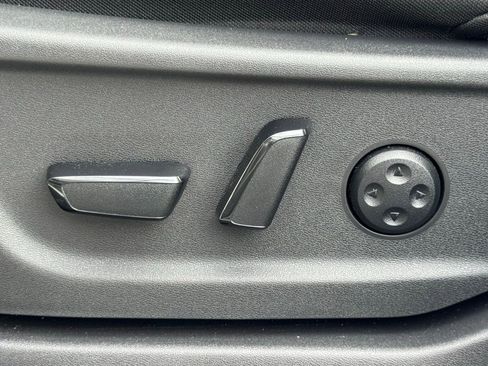 Used 2023 Nissan Ariya FWD image 20