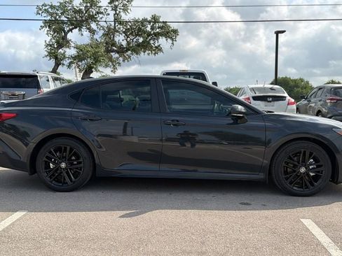 New 2026 Toyota Camry SE image 4