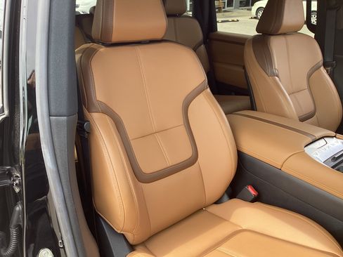 Used 2025 Nissan Armada SL w/ Captain's Chari Seat Package AWD/4WD image 19