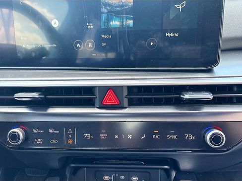 Used 2025 Kia Sorento EX w/ EX Panoramic Sunroof Package image 31