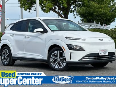 Used 2023 Hyundai Kona SE w/ Cargo Package