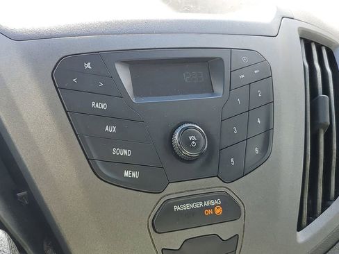 Used 2017 Ford Transit 250 148 Medium Roof image 19