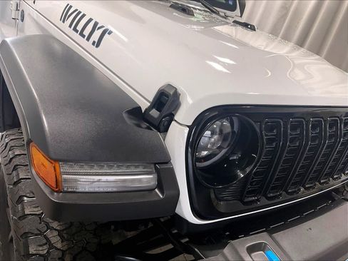 Used 2024 Jeep Wrangler Willys image 31
